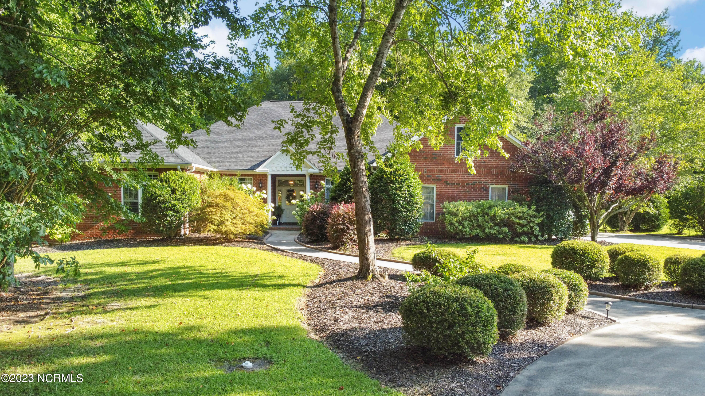 605 Taberna Circle New Bern, NC 28562 - Photo 6 of 43 Front