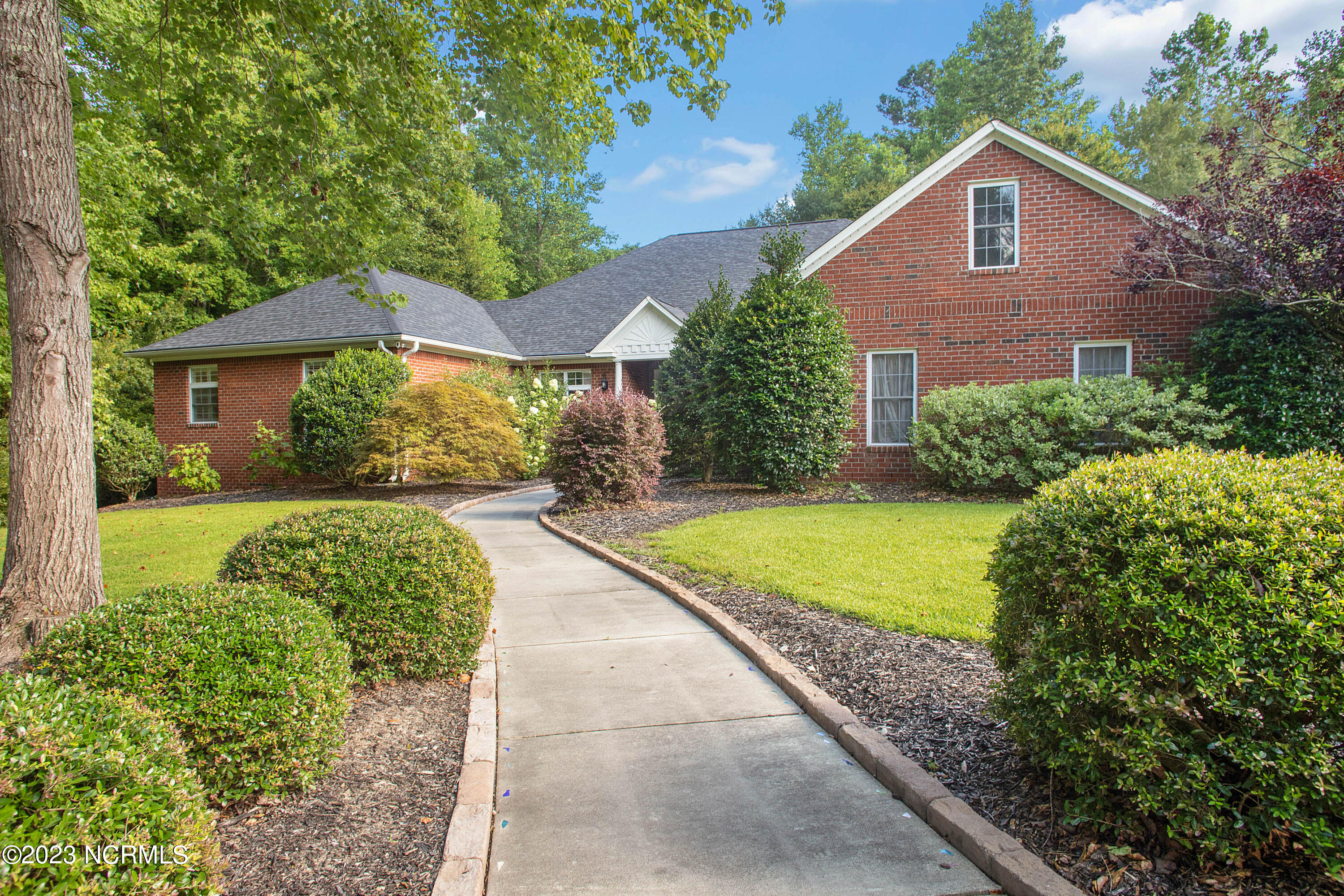 605 Taberna Circle New Bern, NC 28562 - Photo 8 of 43 Front