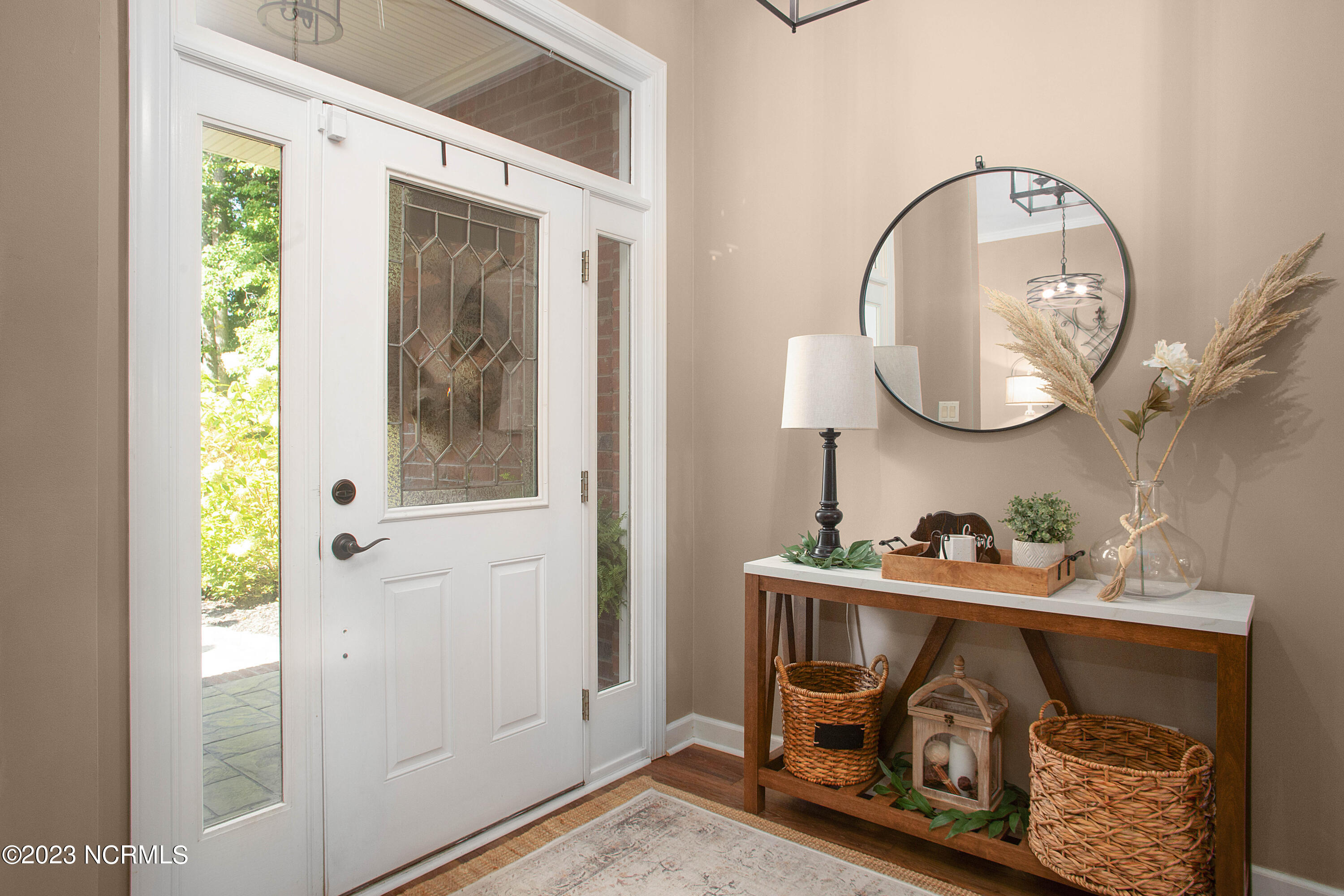 605 Taberna Circle New Bern, NC 28562 - Photo 10 of 43 Entry Way