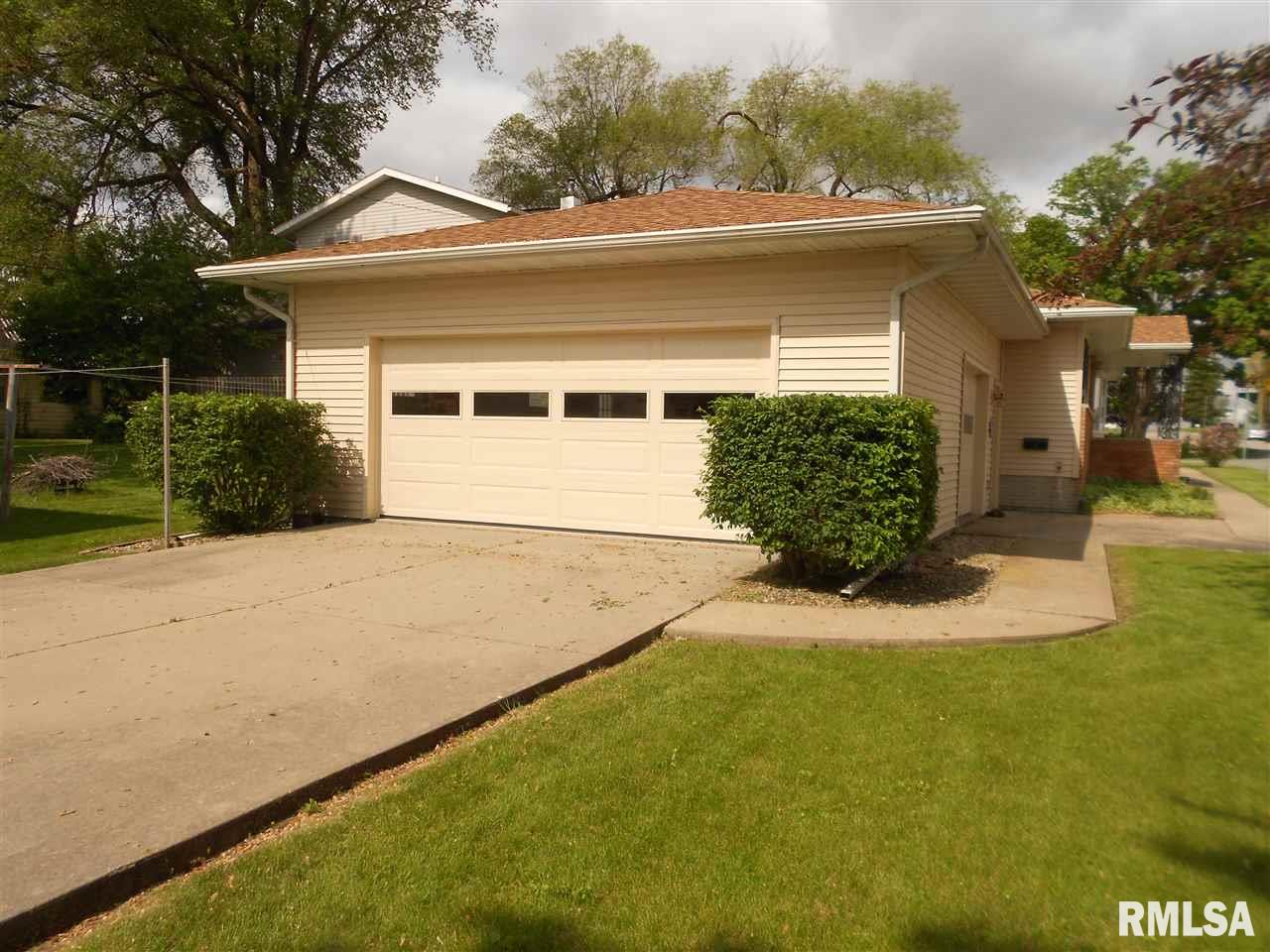 443 Main Street Bennett, IA 52721 - Photo 2 of 16 Gallery Image 2