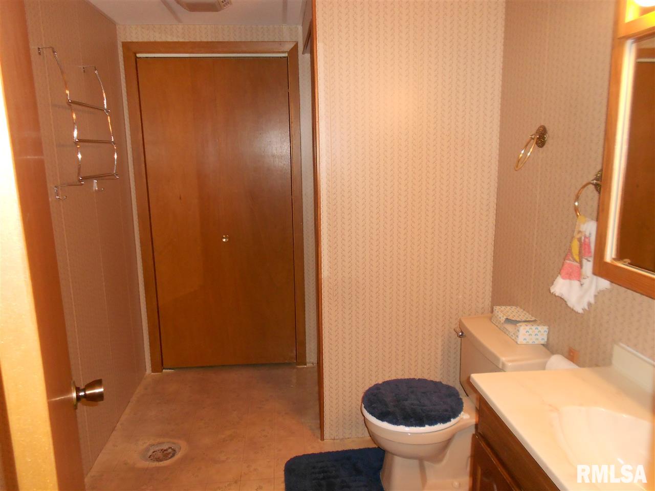 443 Main Street Bennett, IA 52721 - Photo 12 of 16 Gallery Image 12