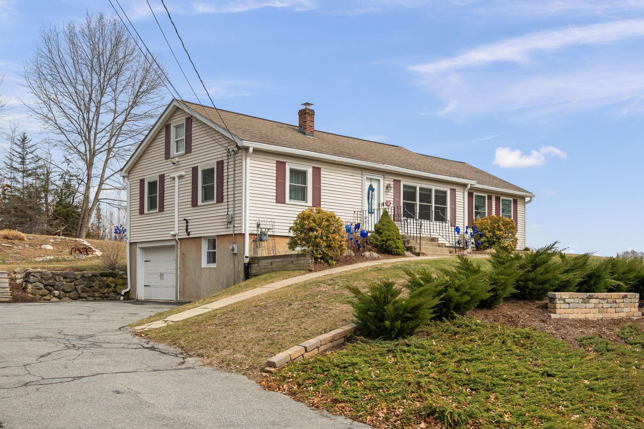 48 Main Street Atkinson, NH 03811 - Photo 2 of 39