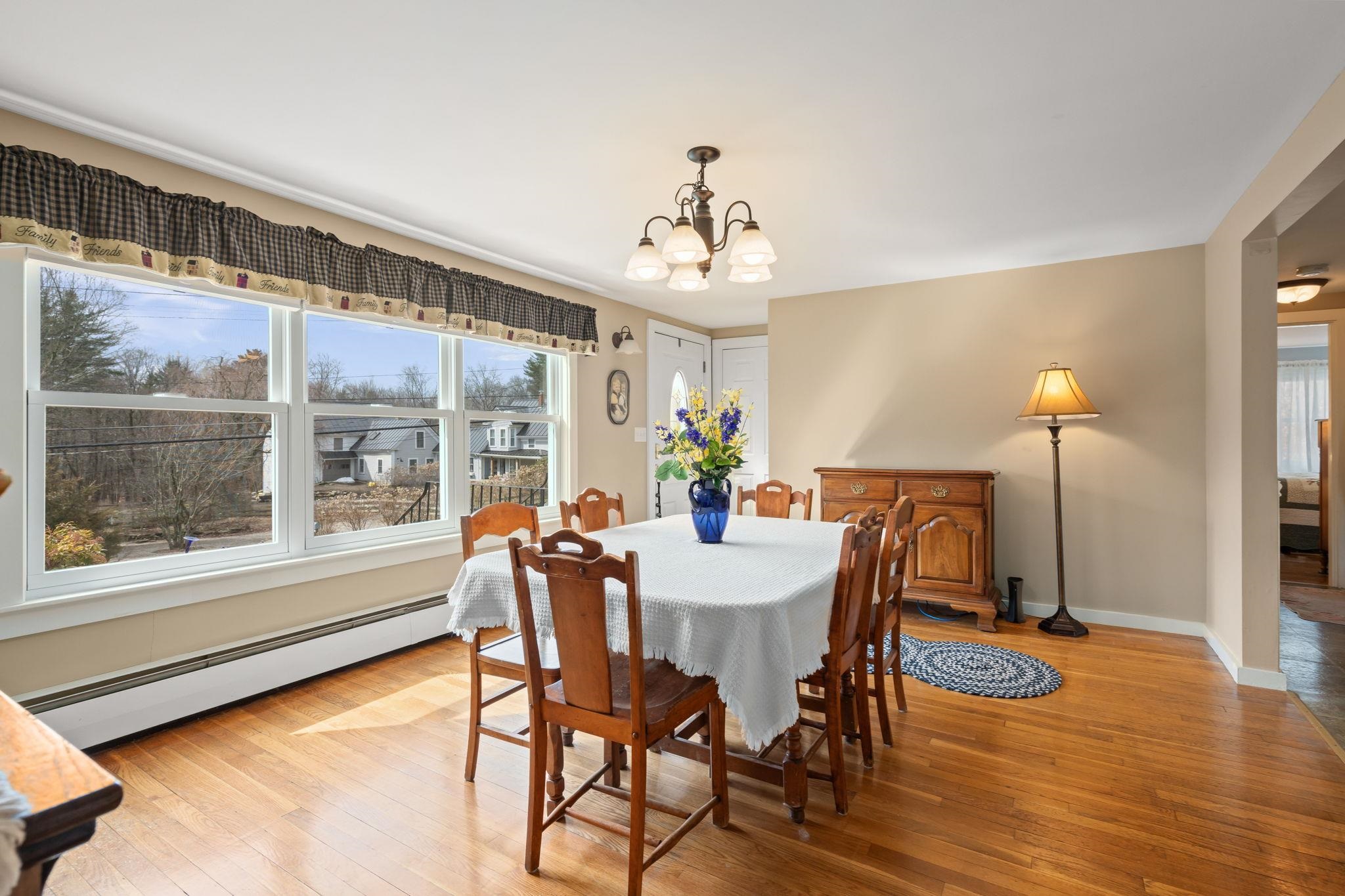 48 Main Street Atkinson, NH 03811 - Photo 4 of 39