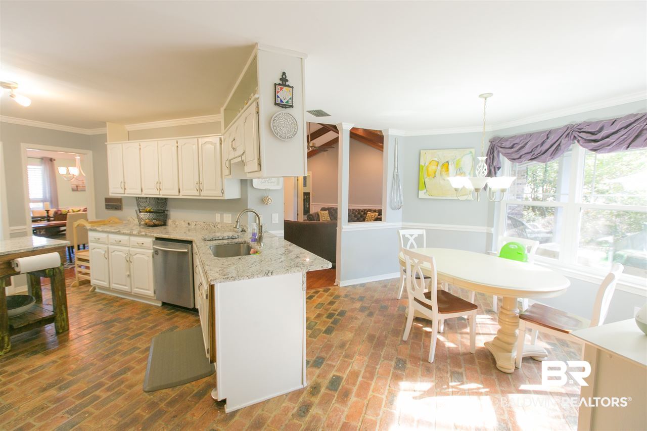 81 Caisson Trace Daphne, AL 36527 - Photo 12 of 40 Kitchen