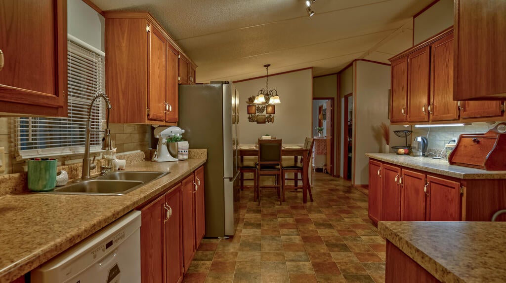 1201 Gatewood Road Fayetteville, WV 25840 - Photo 23 of 43 Gallery Image 23