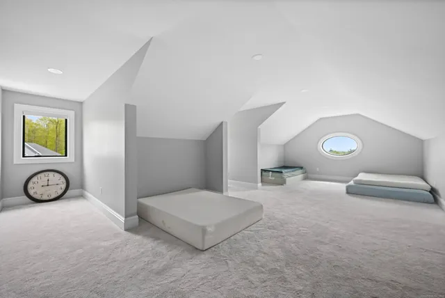 a view of a livingroom with furniture