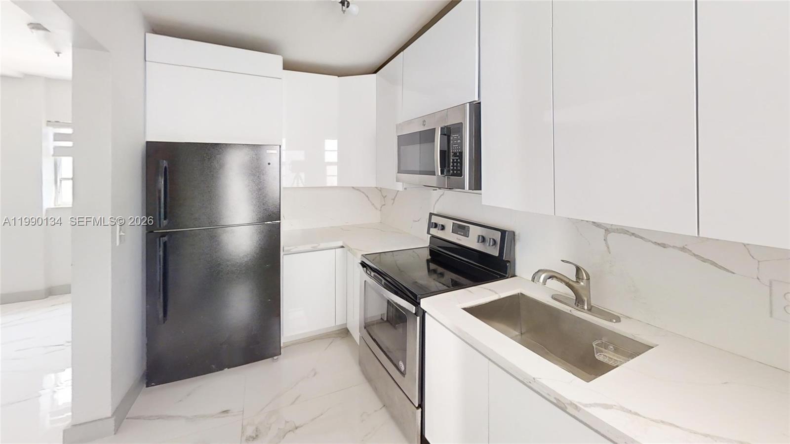 1340 Lincoln Road, Unit 608 Miami Beach, FL 33139 - Photo 7 of 15