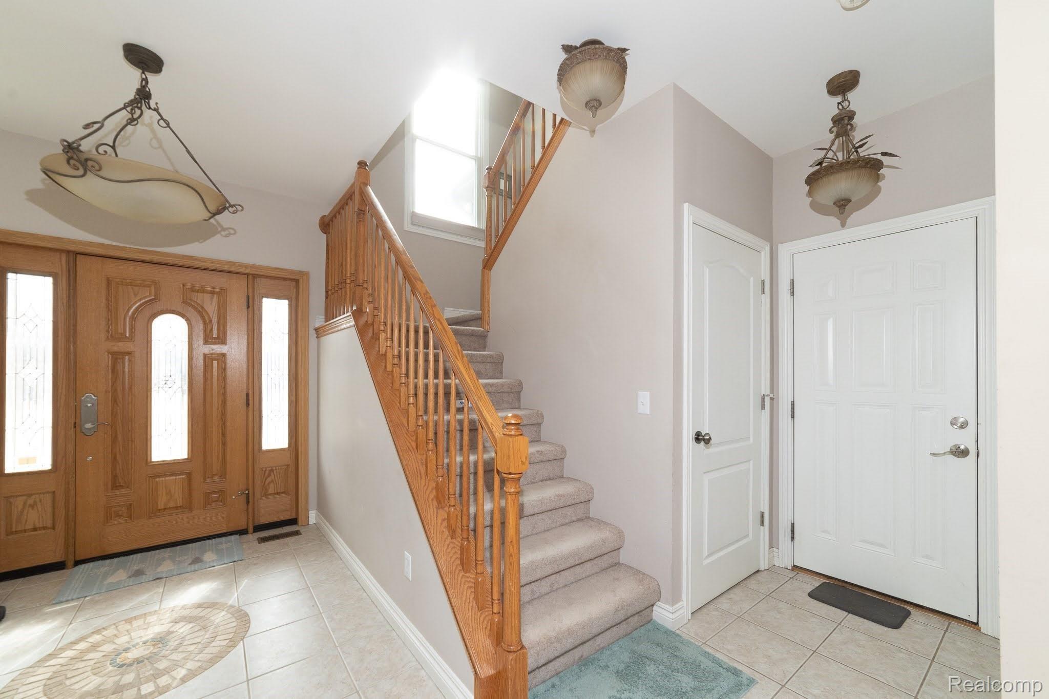 2637 East Square Lake Road Troy, MI 48085 - Photo 13 of 39 _25A0115.jpg