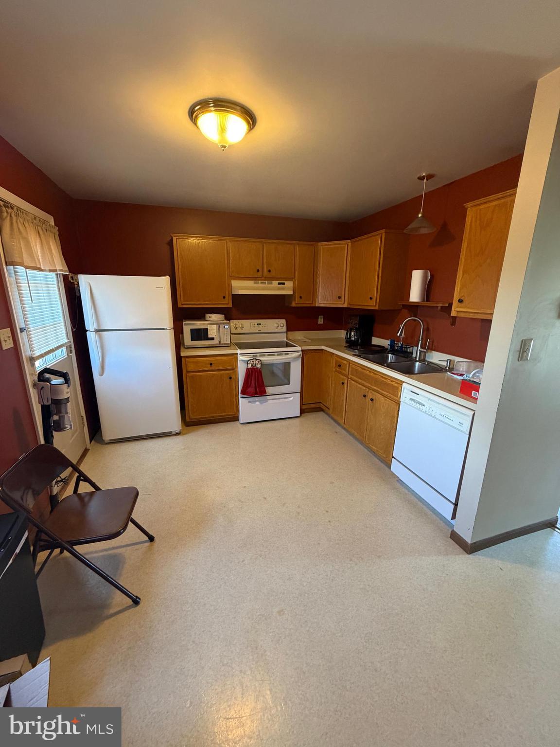 10 E Taylor Drive Reedsville, PA 17084 - Photo 3 of 21 Eat-in Kitchen