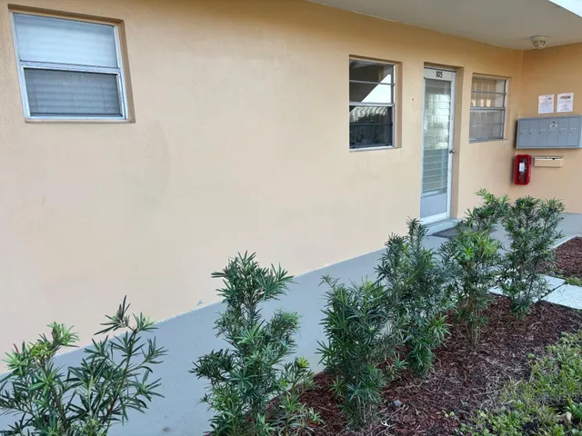 $1,600 | 2182 Northeast 1st Way, Unit 105, Boynton Beach, FL 33435