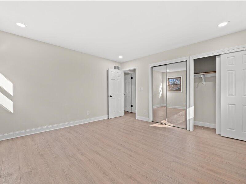 680 Forest Grove Lane Brookfield, WI 53005 - Photo 25 of 37 18-DSC5985