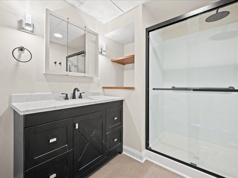 680 Forest Grove Lane Brookfield, WI 53005 - Photo 26 of 37 3rd Bathroom