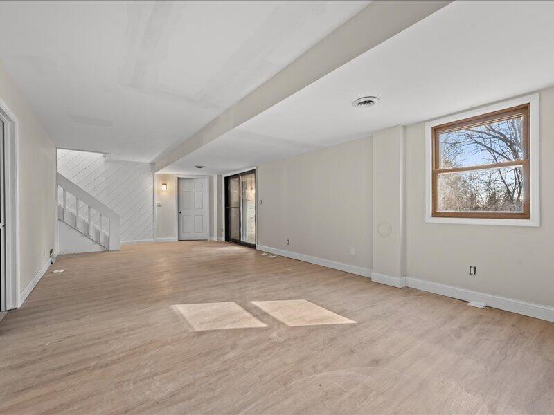 680 Forest Grove Lane Brookfield, WI 53005 - Photo 28 of 37 28-DSC6036