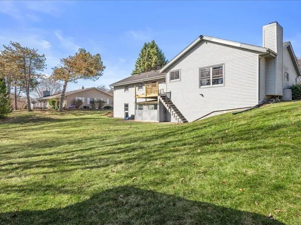 $625,000 | 680 Forest Grove Lane, Brookfield, WI 53005