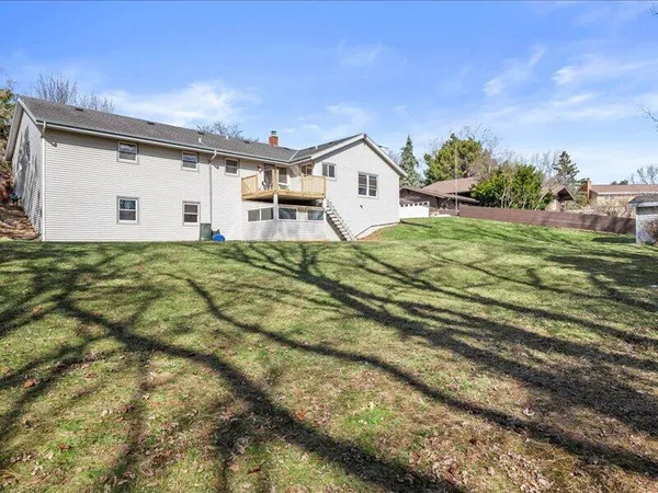 $625,000 | 680 Forest Grove Lane, Brookfield, WI 53005