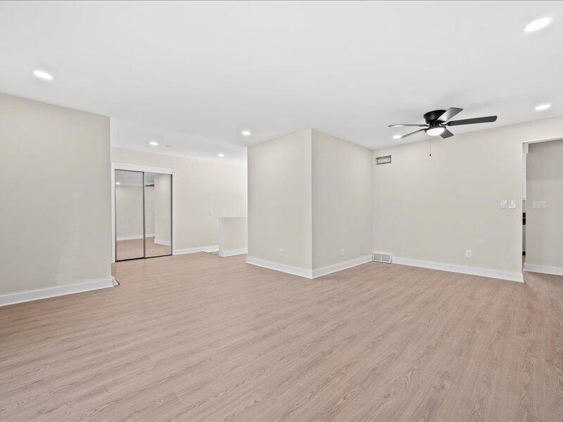 680 Forest Grove Lane Brookfield, WI 53005 - Photo 4 of 37 Dining Room