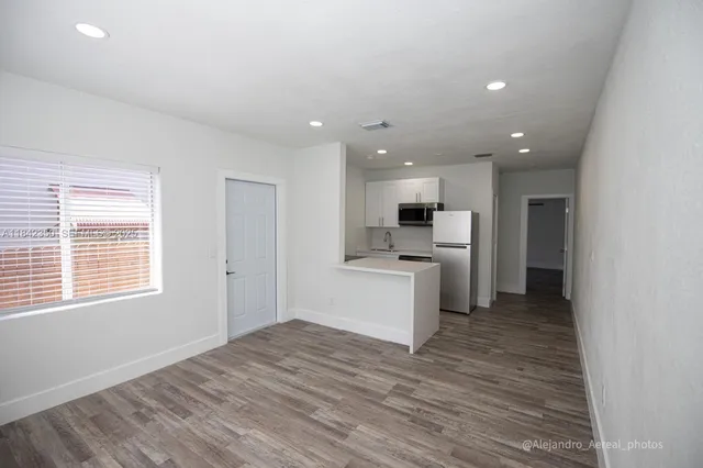 $995,000 | 3045 Southwest 21st Street, Miami, FL 33145