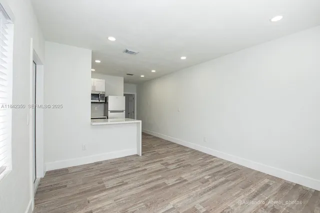 $995,000 | 3045 Southwest 21st Street, Miami, FL 33145