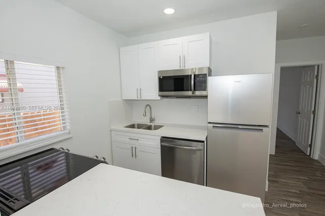 $995,000 | 3045 Southwest 21st Street, Miami, FL 33145