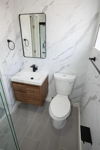 $995,000 | 3045 Southwest 21st Street, Miami, FL 33145