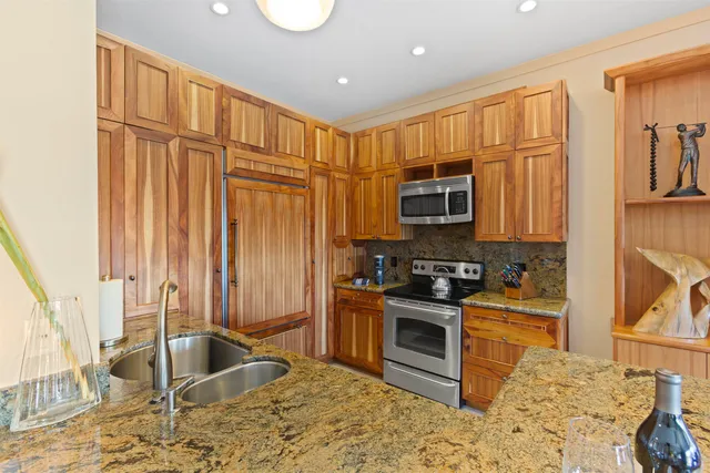 $1,650,000 | 500 Kapalua Drive, Unit 11P34, Lahaina, HI 96761