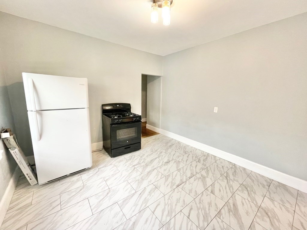 37 Hamilton Street, Unit 2 Everett, MA 02149 - Photo 14 of 21