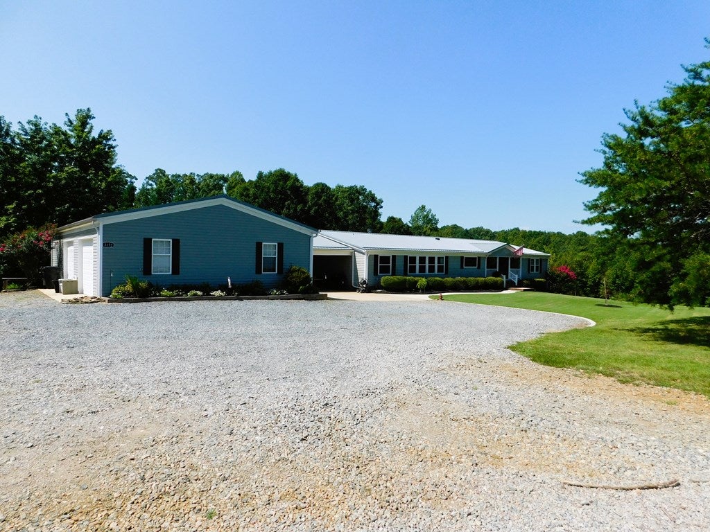 3152 Beulah Road Nathalie, VA 24577 - Photo 48 of 75 Left side view
