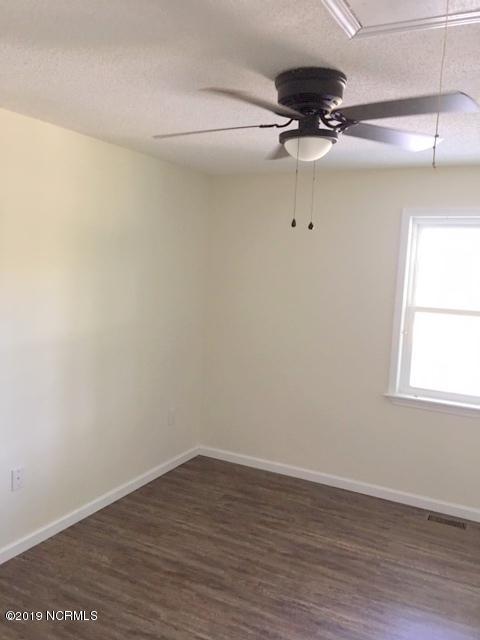 355 Benson Road Northeast Leland, NC 28451 - Photo 12 of 17 355 BENSON RD , LELAND NC (16)