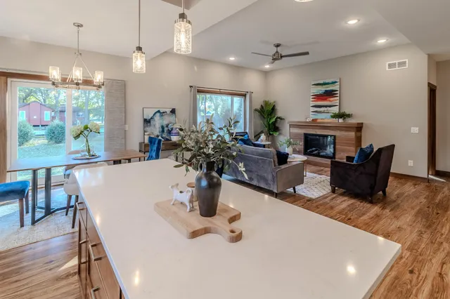 $484,900 | 330 10th Street South, Sartell, MN 56377