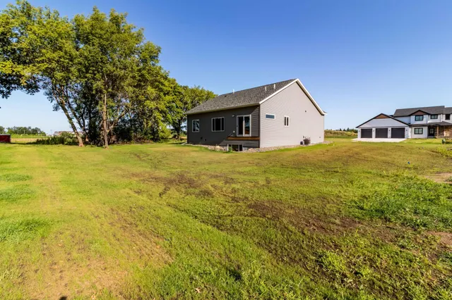 $484,900 | 330 10th Street South, Sartell, MN 56377