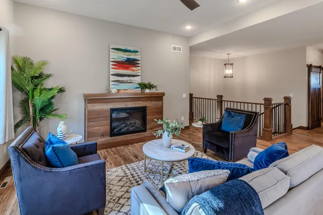 $484,900 | 330 10th Street South, Sartell, MN 56377