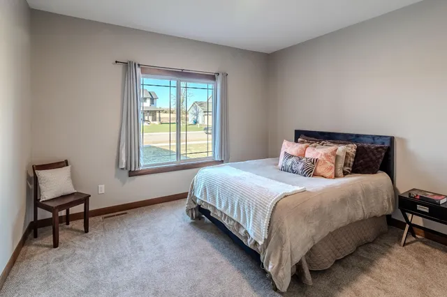 $484,900 | 330 10th Street South, Sartell, MN 56377