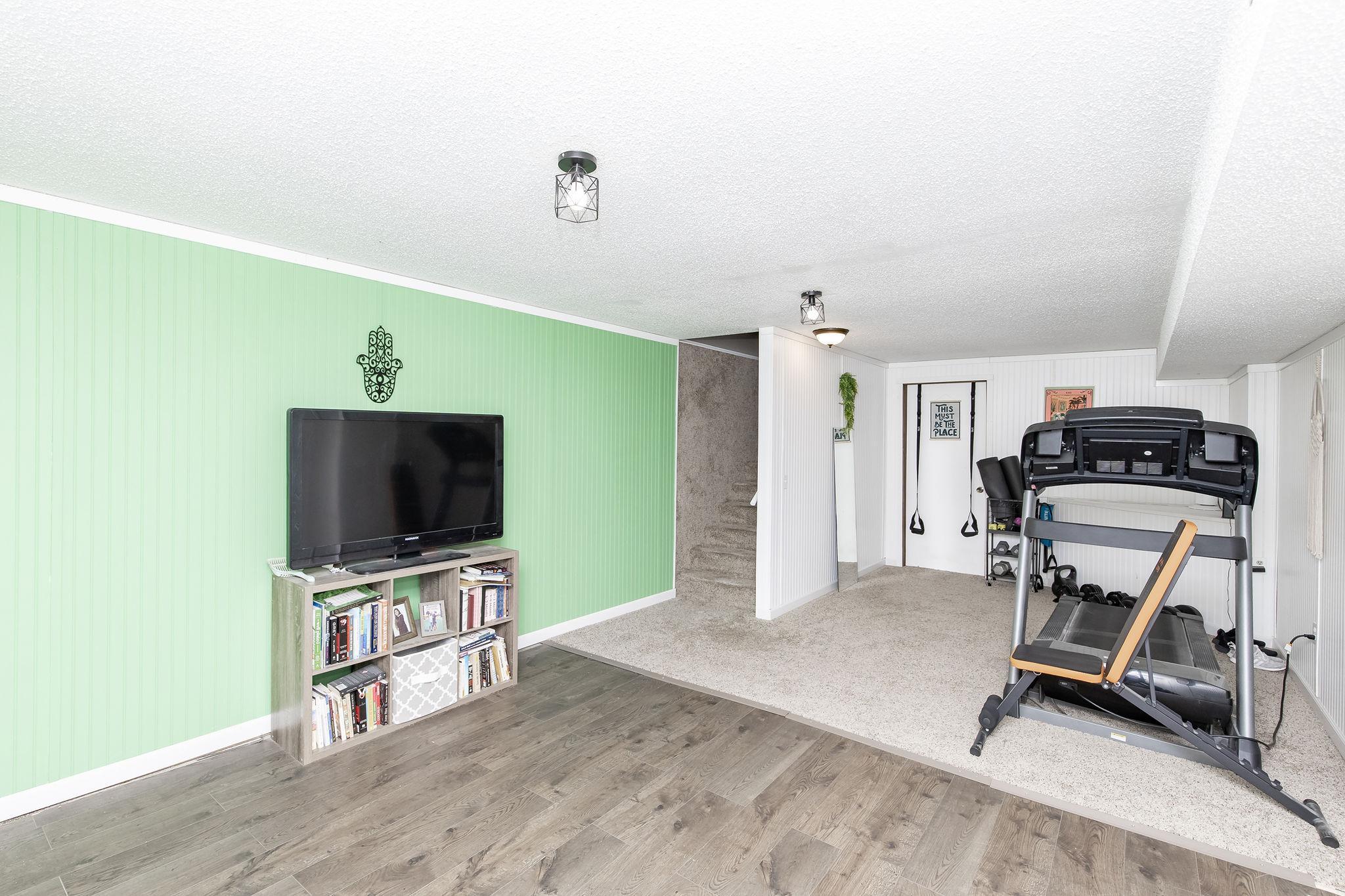 1721 42nd Street South Fargo, ND 58103 - Photo 35 of 47
