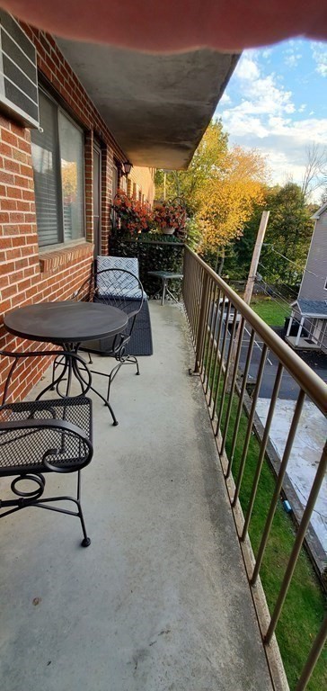 10 Rutledge Street, Unit 2D Worcester, MA 01604 - Photo 6 of 30 Gallery Image 6