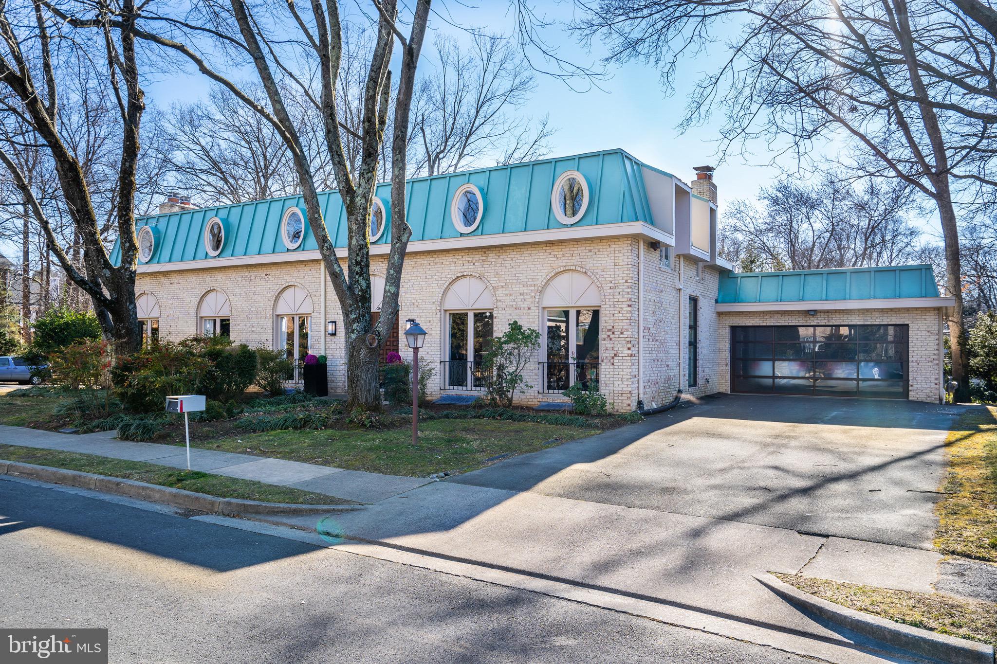 4000 North Ridgeview Road Arlington, VA 22207 - Photo 1 of 67 Gallery Image 1