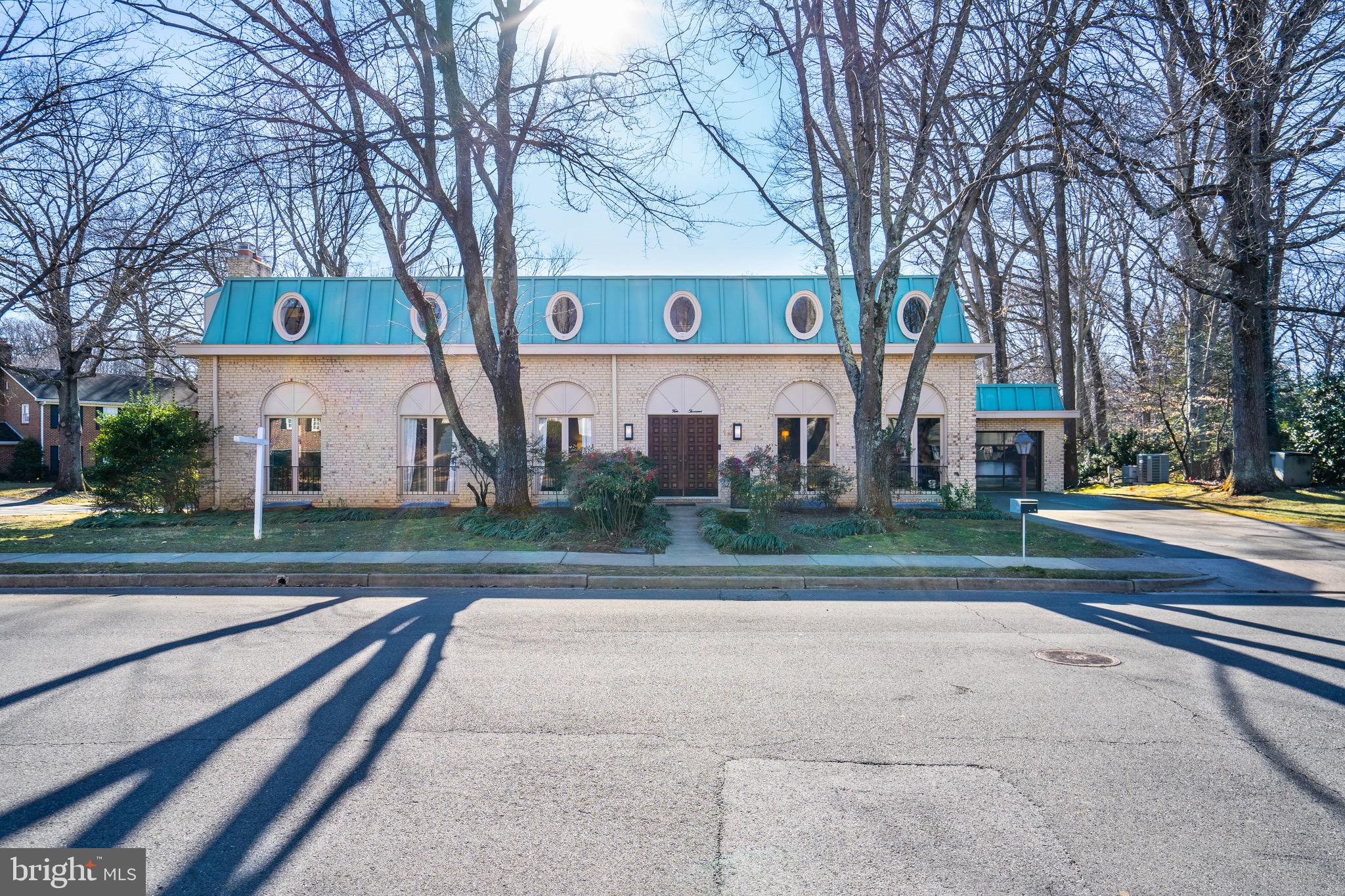 4000 North Ridgeview Road Arlington, VA 22207 - Photo 2 of 67 Gallery Image 2