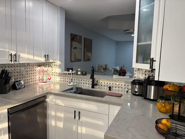 $2,900 | 14113 Southwest 120th Court, Unit 416, Miami, FL 33186