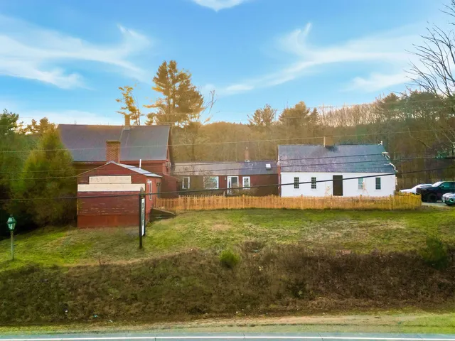 $349,900 | 70 White Mountain Highway, Tamworth, NH 03817