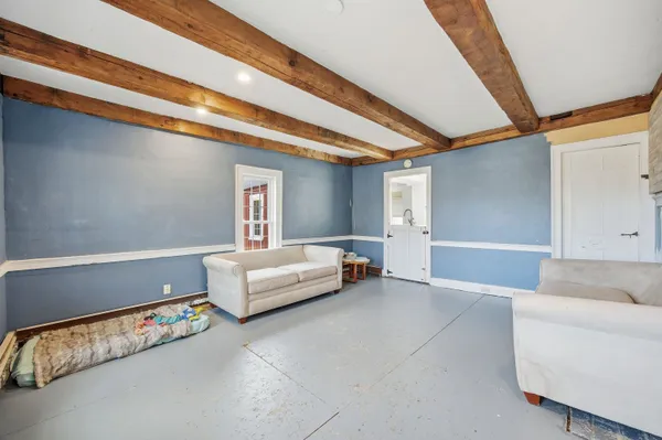 $349,900 | 70 White Mountain Highway, Tamworth, NH 03817