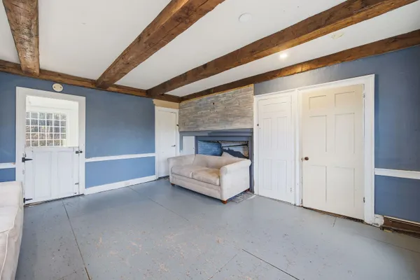 $349,900 | 70 White Mountain Highway, Tamworth, NH 03817