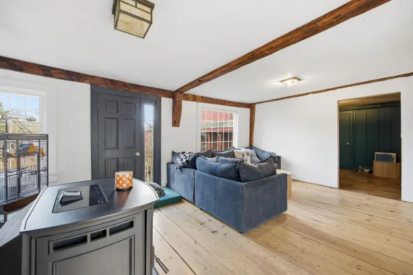 $349,900 | 70 White Mountain Highway, Tamworth, NH 03817