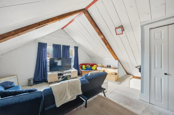 $349,900 | 70 White Mountain Highway, Tamworth, NH 03817