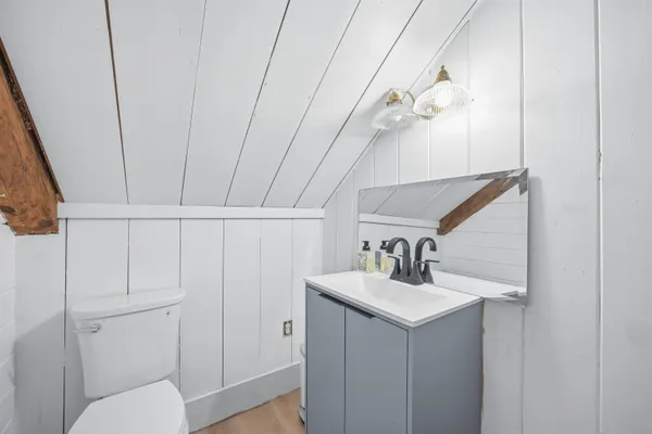 $349,900 | 70 White Mountain Highway, Tamworth, NH 03817