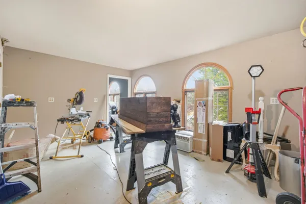 $349,900 | 70 White Mountain Highway, Tamworth, NH 03817