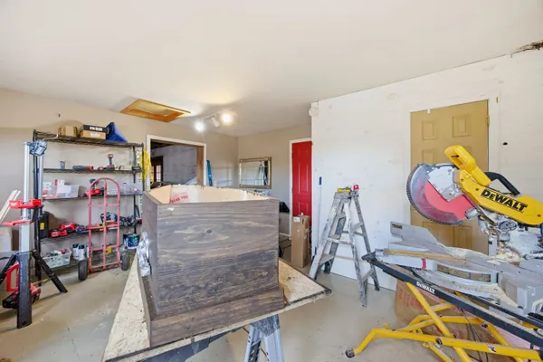 $349,900 | 70 White Mountain Highway, Tamworth, NH 03817