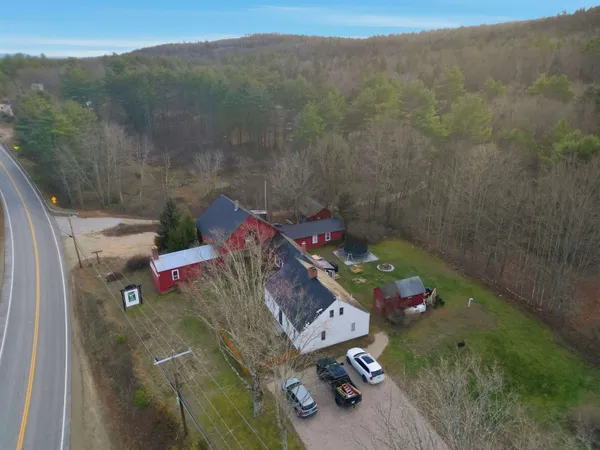 $349,900 | 70 White Mountain Highway, Tamworth, NH 03817