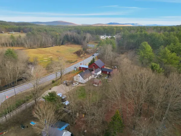 $349,900 | 70 White Mountain Highway, Tamworth, NH 03817