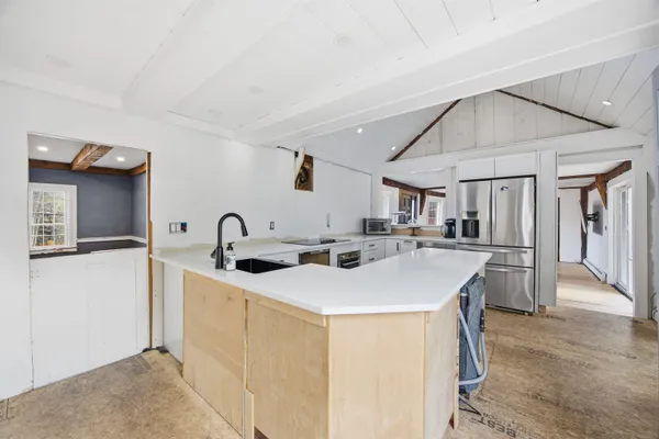 $349,900 | 70 White Mountain Highway, Tamworth, NH 03817