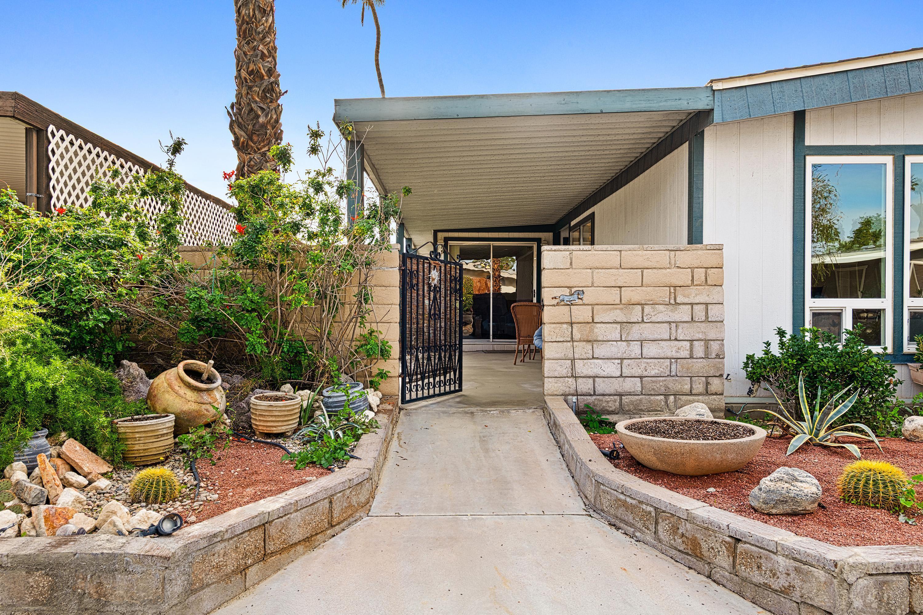 138 Piccadilly Street Rancho Mirage, CA 92270 - Photo 3 of 39 0308