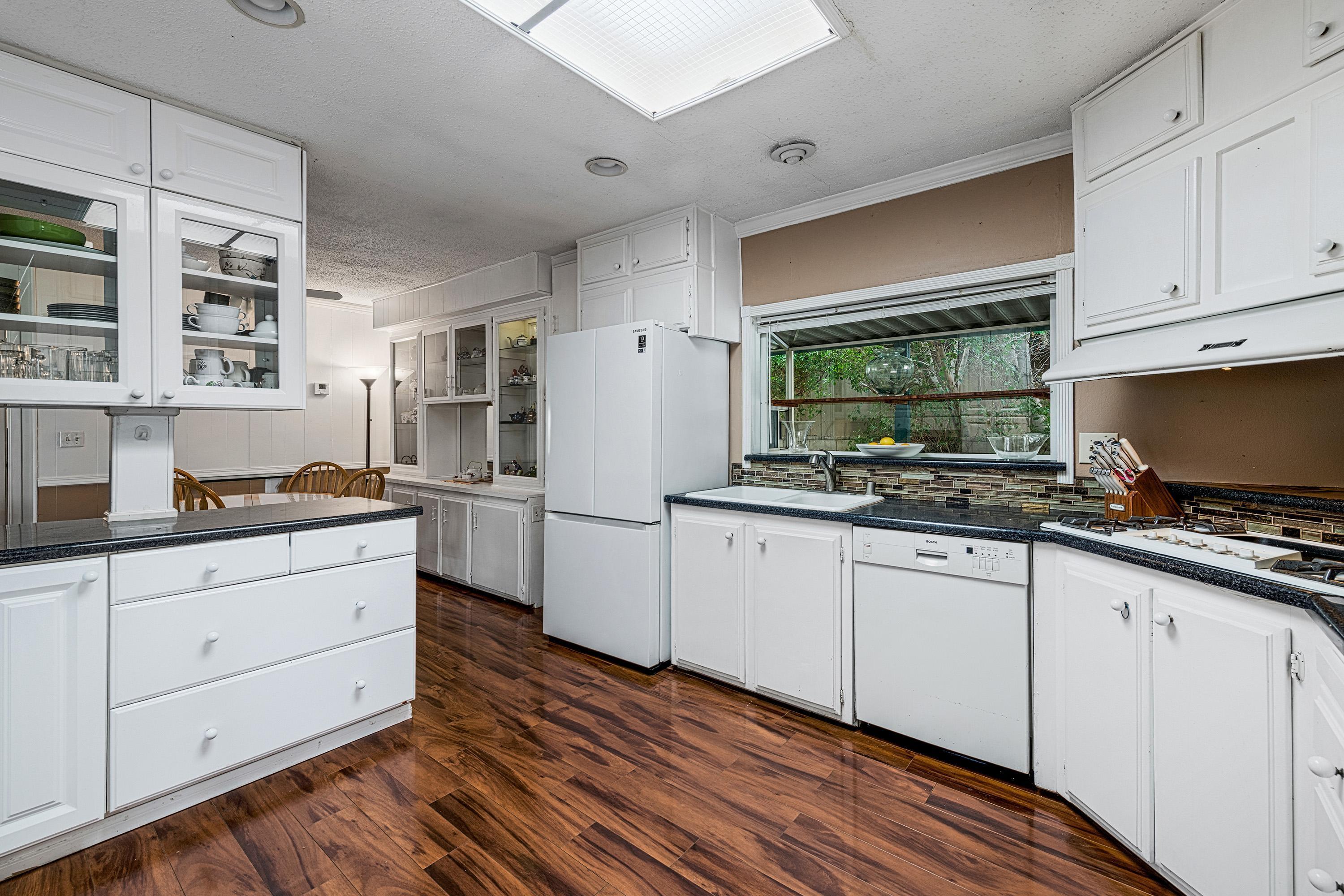 138 Piccadilly Street Rancho Mirage, CA 92270 - Photo 10 of 39 1031